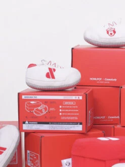 Jouet De Fouille Pour Petit Chien - Sneakers Addict 👟 - Howlpot -Animalerie Howlpot jouet interactif petit moyen chien boite chaussure shoes box 4