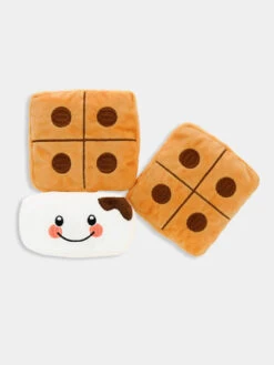 Jouet 2-en-1 En Peluche Pour Chien - S'More - HugSmart -Animalerie HugSmart peluche interactive pour chien chiot camping S mores 2