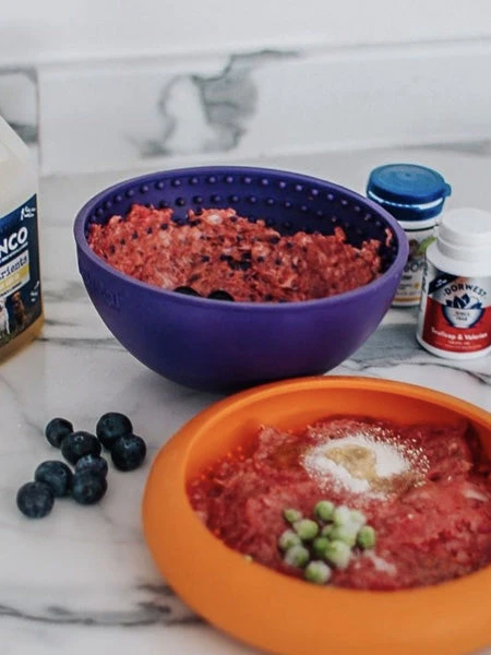 Bol D'enrichissement Et De Léchage LickiMat Wobble - Violet 6 Bol D'enrichissement Et De Léchage LickiMat Wobble - Violet – Image 4