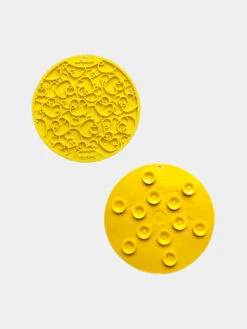 Tapis De Léchage Pour Chien Et Chat - Canard 🦆 - SodaPup -Animalerie SodaPup tapis lechage bain emat interactif chien chiot duckies 1