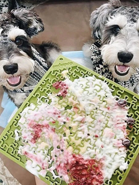 Tapis De Léchage Pour Chien Et Chat - Puzzle Vert - SodaPup 4 Tapis De Léchage Pour Chien Et Chat - Puzzle Vert - SodaPup – Image 2