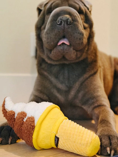 Peluche Pour Chien Snack Attack - Glace 🍦 - Pet PLAY 4 Peluche Pour Chien Snack Attack - Glace 🍦 - Pet PLAY – Image 2